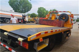 新昌附近拖车电话号码服务